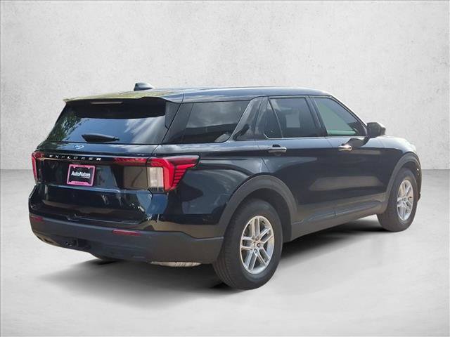 New 2026 Ford Explorer Active RWD image 2