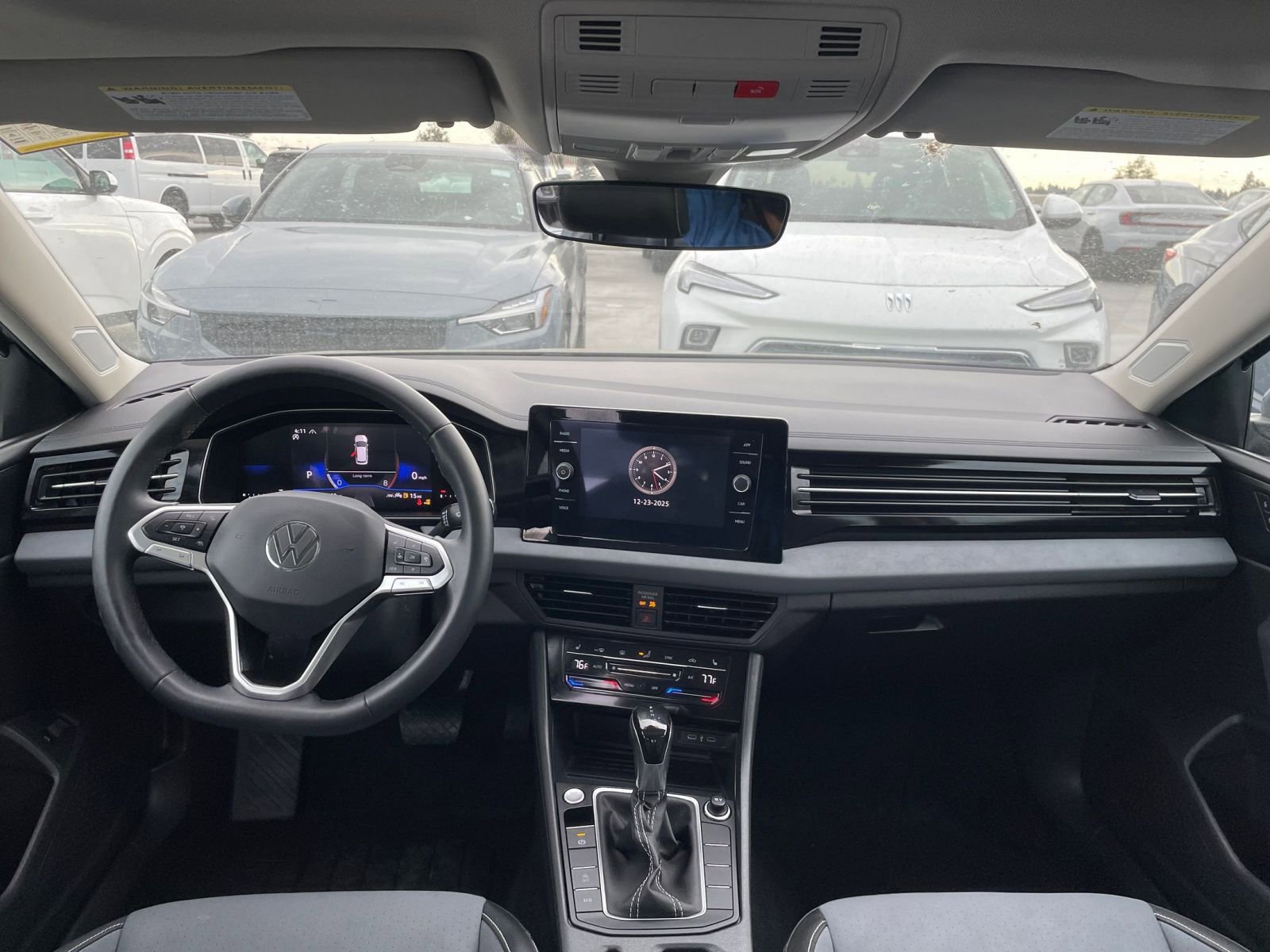 Used 2025 Volkswagen Jetta SE image 34