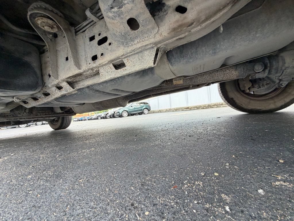 Used 2014 Chevrolet Express 2500 Extended RWD image 21