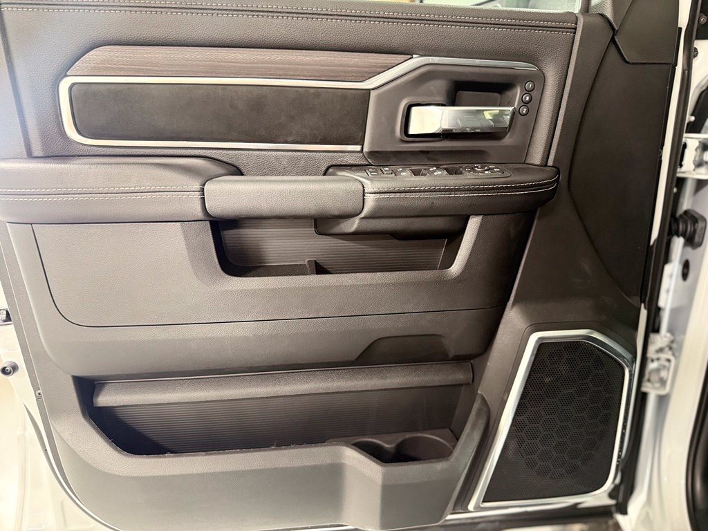 New 2027 RAM 2500 Laramie AWD/4WD image 13