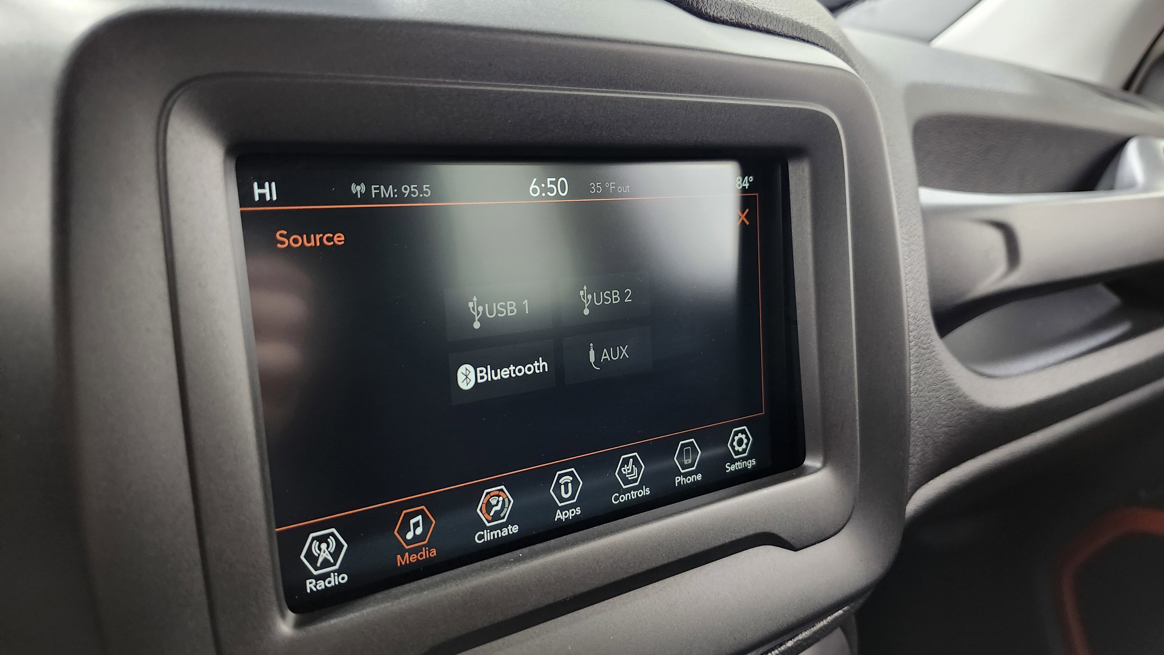 Used 2020 Jeep Renegade Latitude image 4