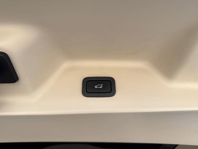 Used 2015 Land Rover Range Rover Autobiography image 29