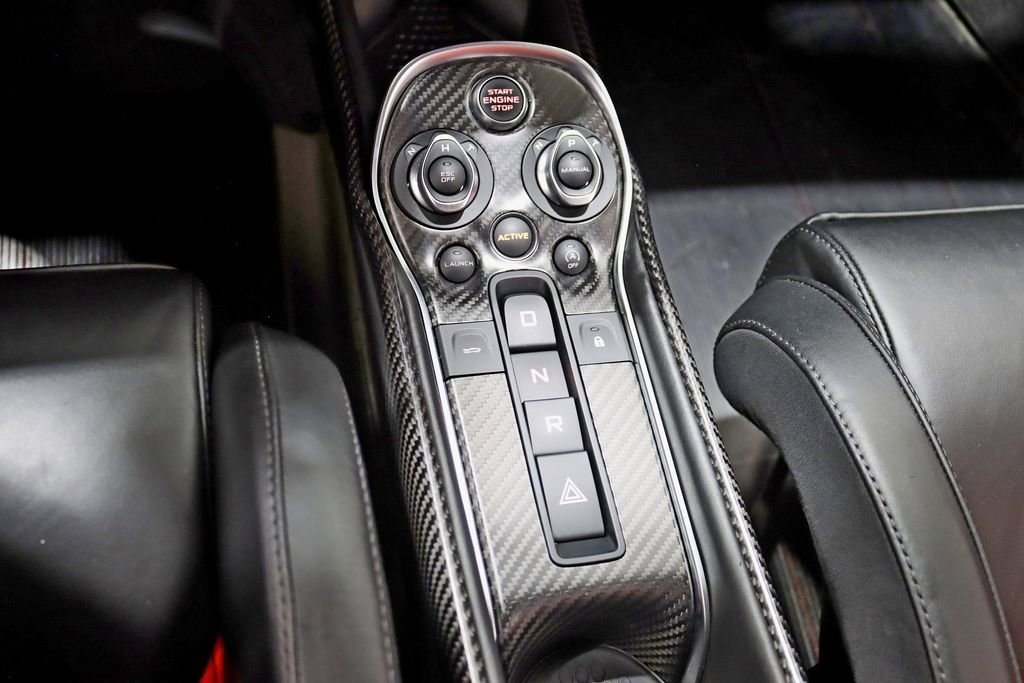 Used 2019 McLaren 600LT RWD image 28
