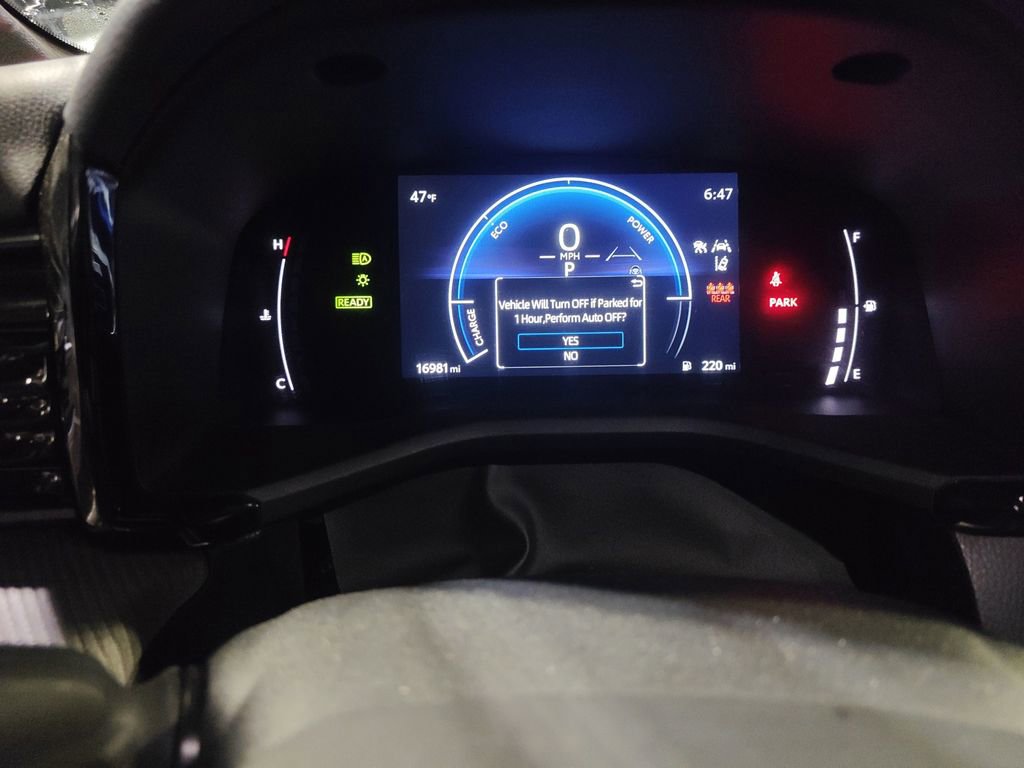 Used 2025 Toyota Camry SE image 8