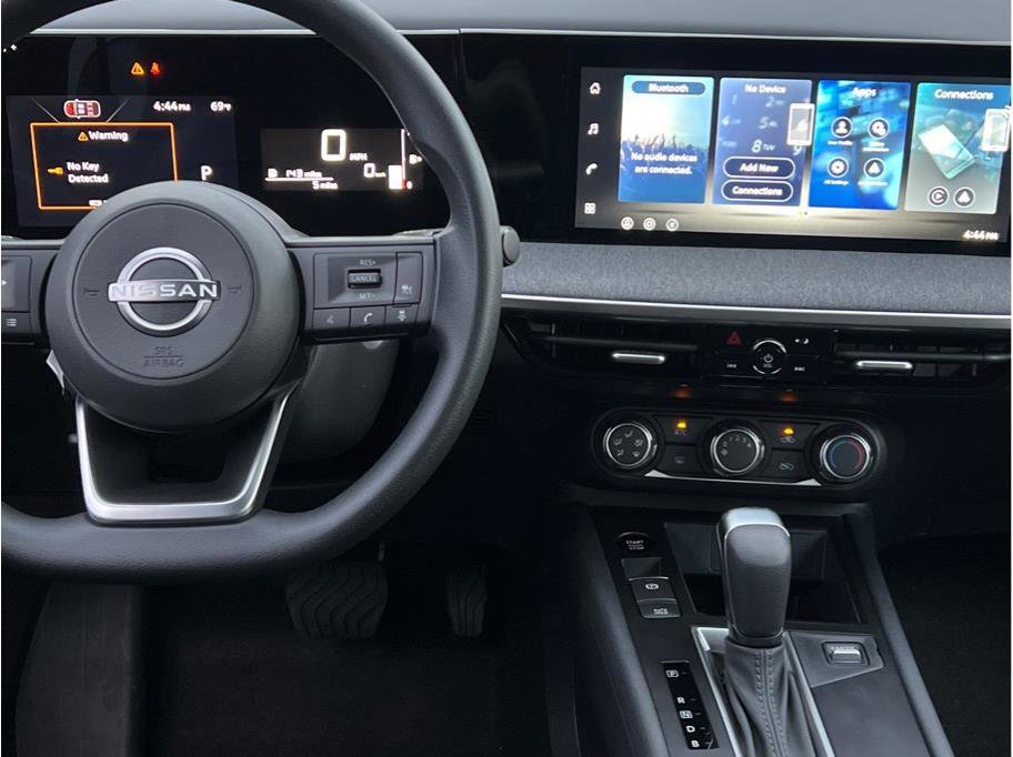 New 2026 Nissan Kicks S image 10