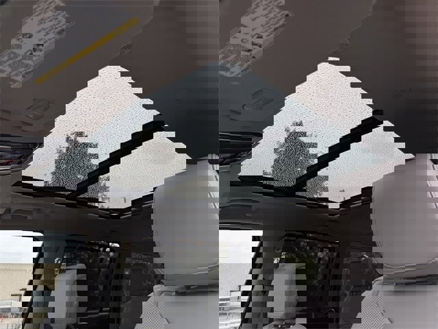 Used 2024 Jeep Wagoneer L Series III w/ Premium Group I image 24