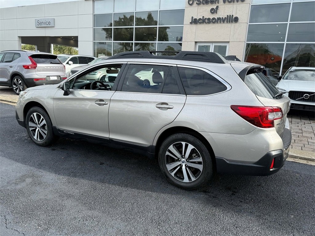 Used 2019 Subaru Outback 2.5i Limited image 4