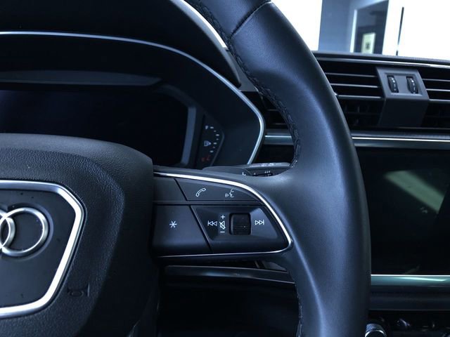 Used 2025 Audi Q3 2.0T Premium image 26