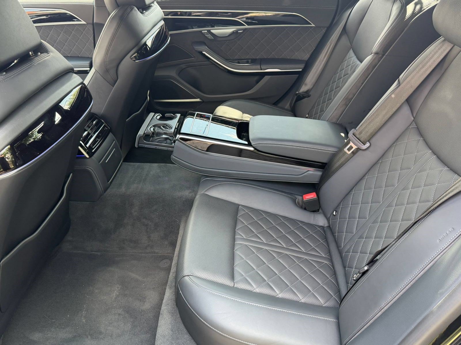 Used 2023 Audi S8 AWD/4WD image 26