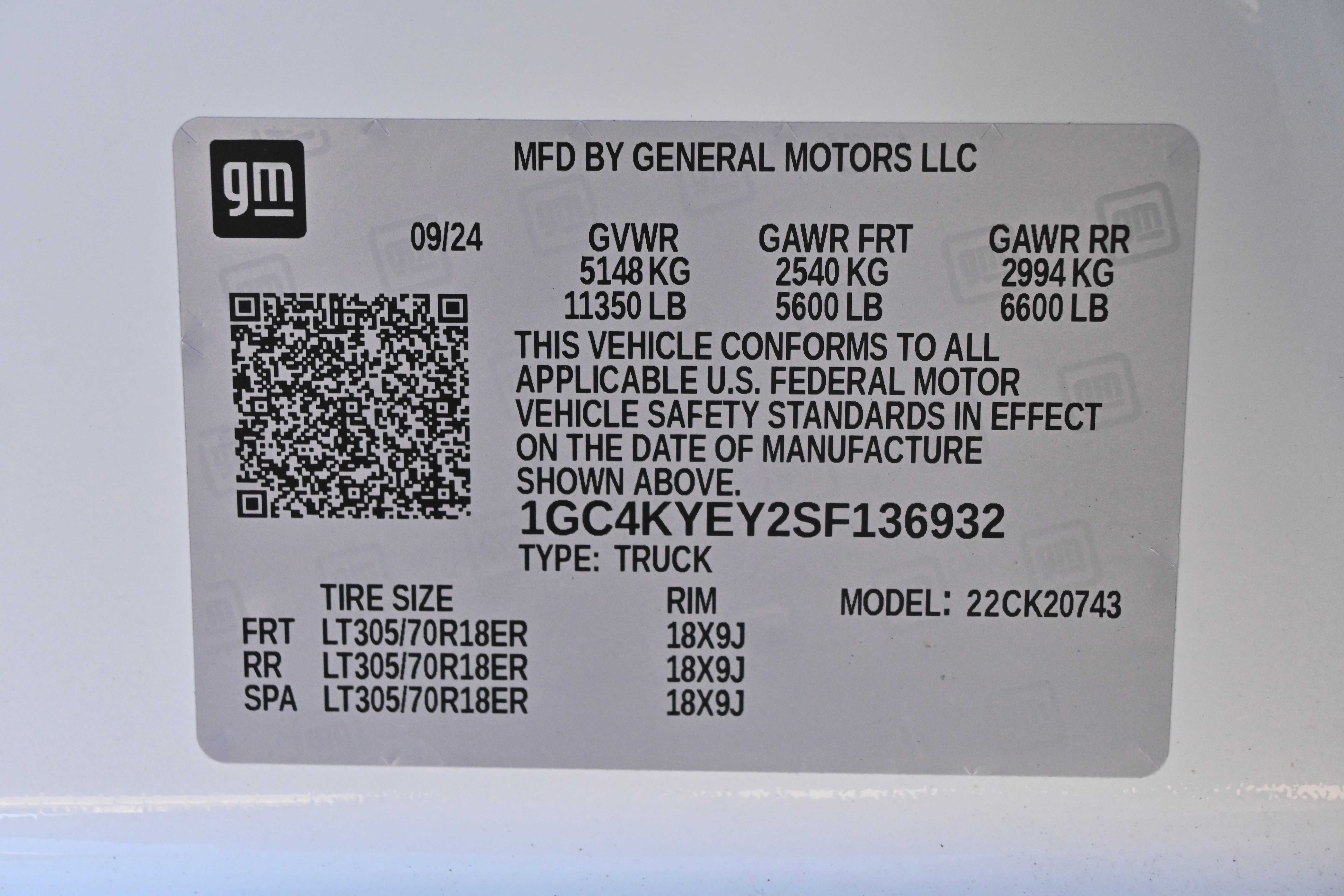 Used 2025 Chevrolet Silverado 2500 ZR2 w/ Technology Package image 38