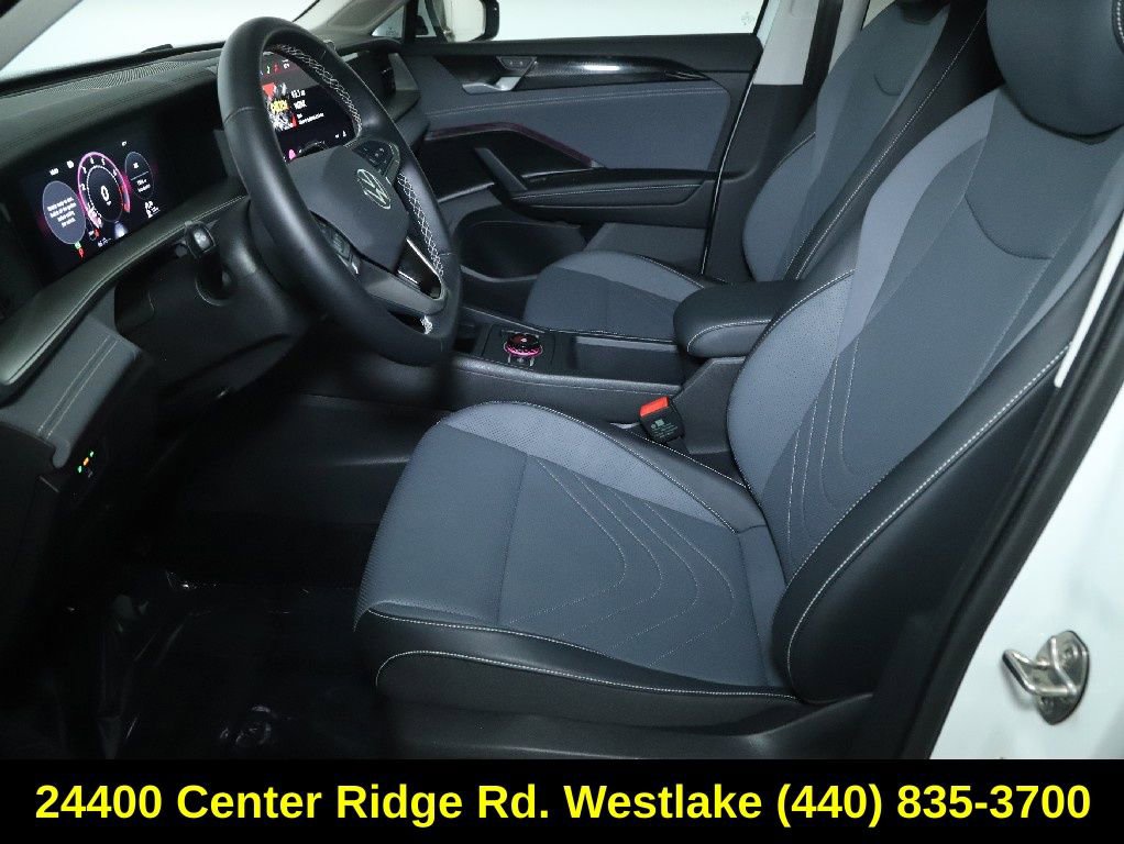 Used 2025 Volkswagen Tiguan SE image 18