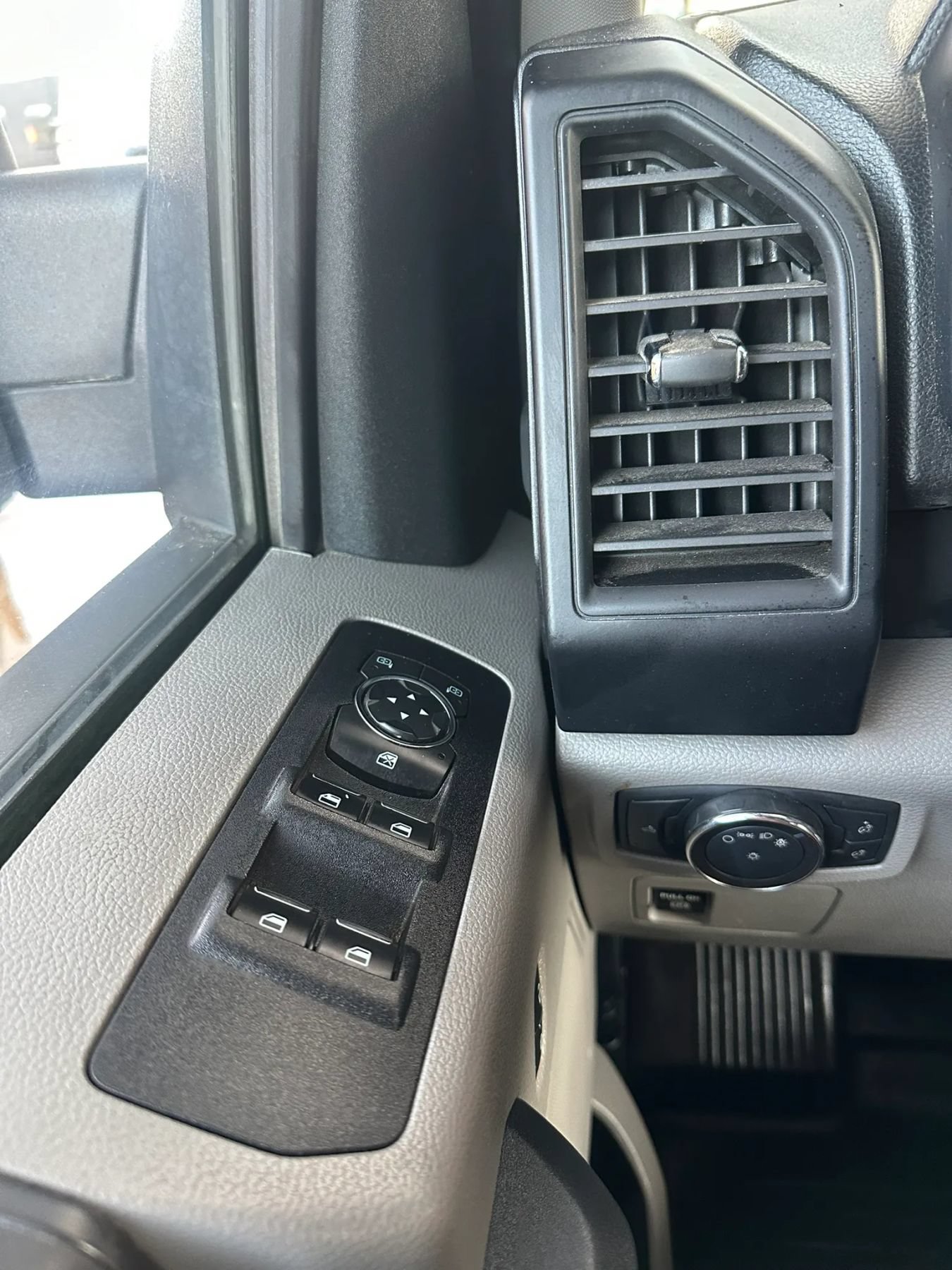 Used 2019 Ford F150 XL w/ XL Power Equipment Group AWD/4WD image 11