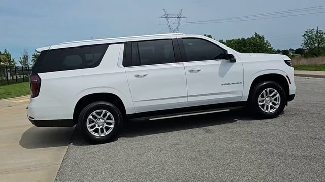 New 2026 Chevrolet Suburban LS w/ Max Trailering Package AWD/4WD image 9