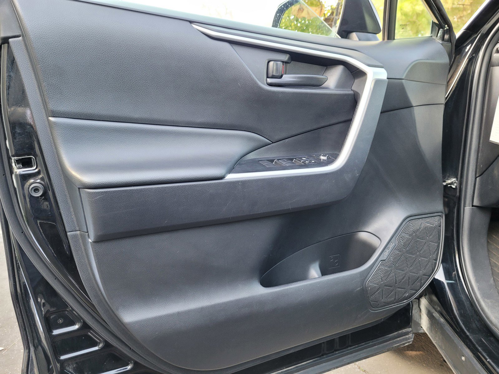 Used 2024 Toyota RAV4 LE image 25