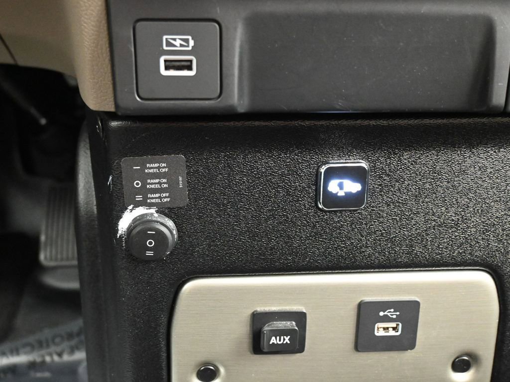 Used 2024 Honda Odyssey EX-L image 47