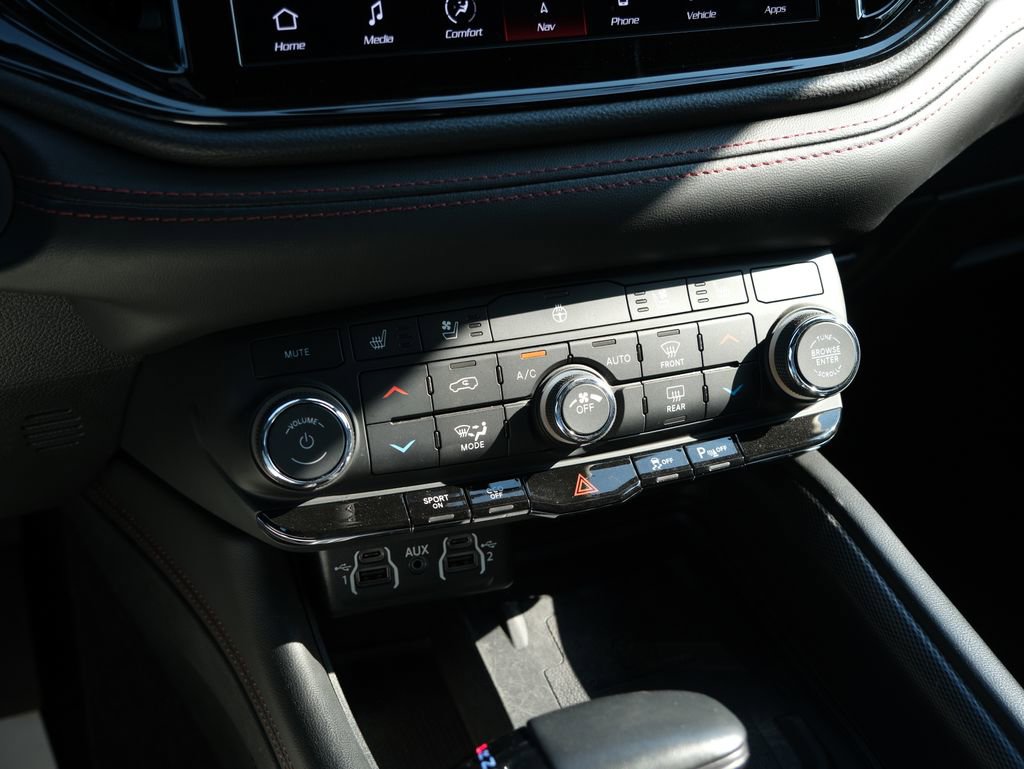 Used 2022 Dodge Durango R/T w/ Blacktop Package AWD/4WD image 23