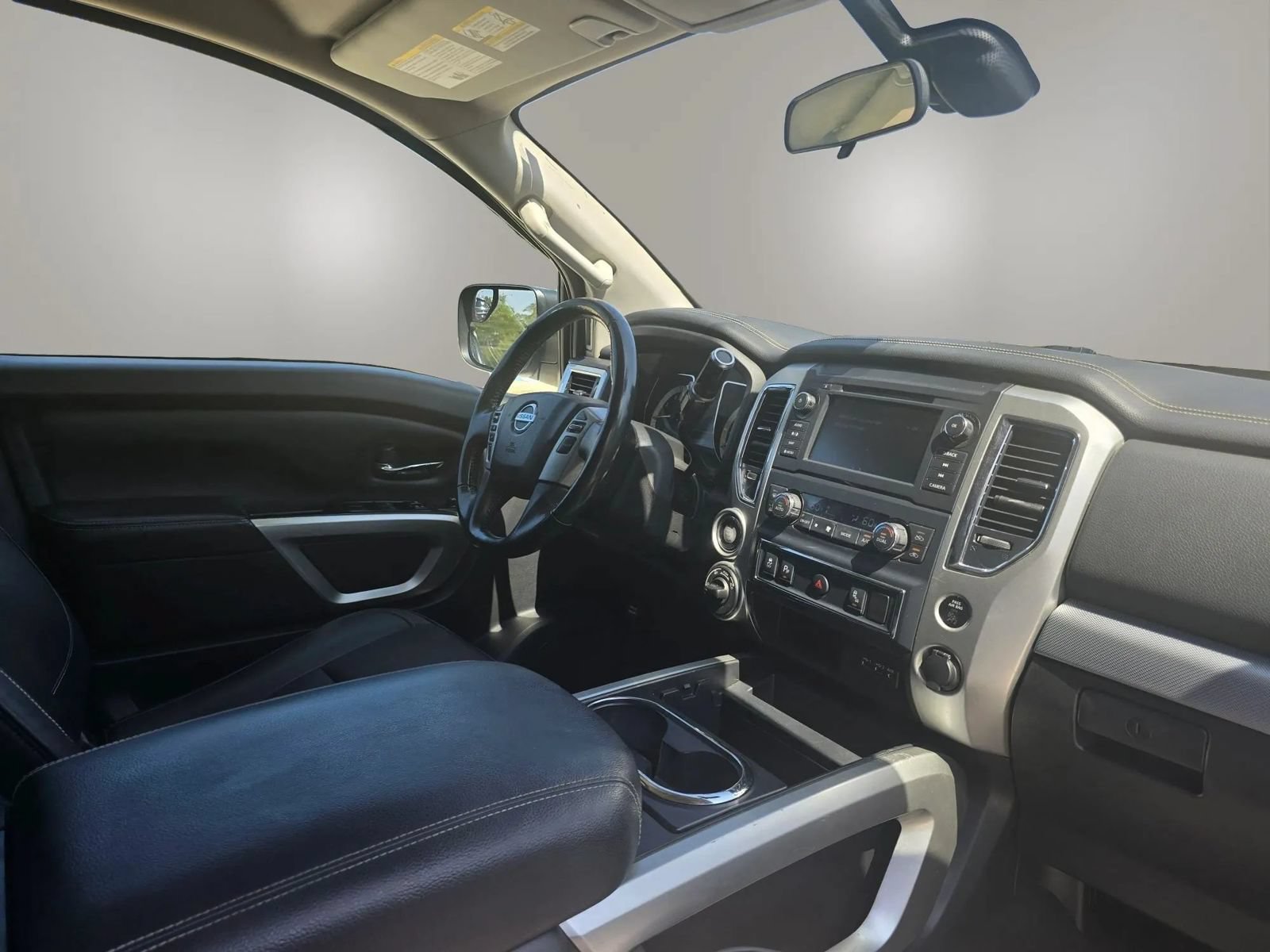 Used 2019 Nissan Titan PRO-4X AWD/4WD image 29