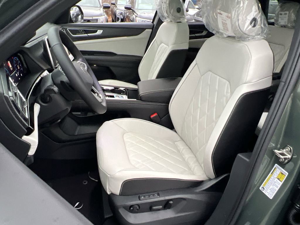 New 2026 Volkswagen Atlas Cross Sport SEL Premium R-Line AWD/4WD image 18