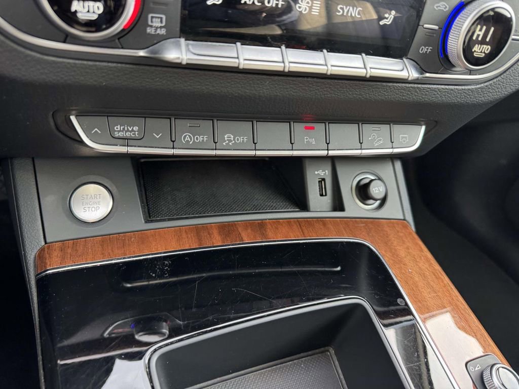 Used 2023 Audi Q5 2.0T Premium image 25