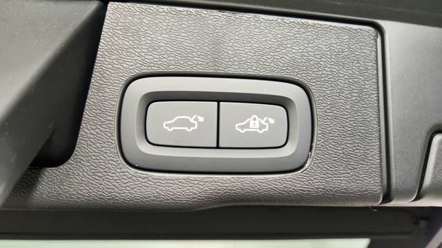 New 2026 Volvo XC60 B5 Plus w/ Climate Package AWD/4WD image 44