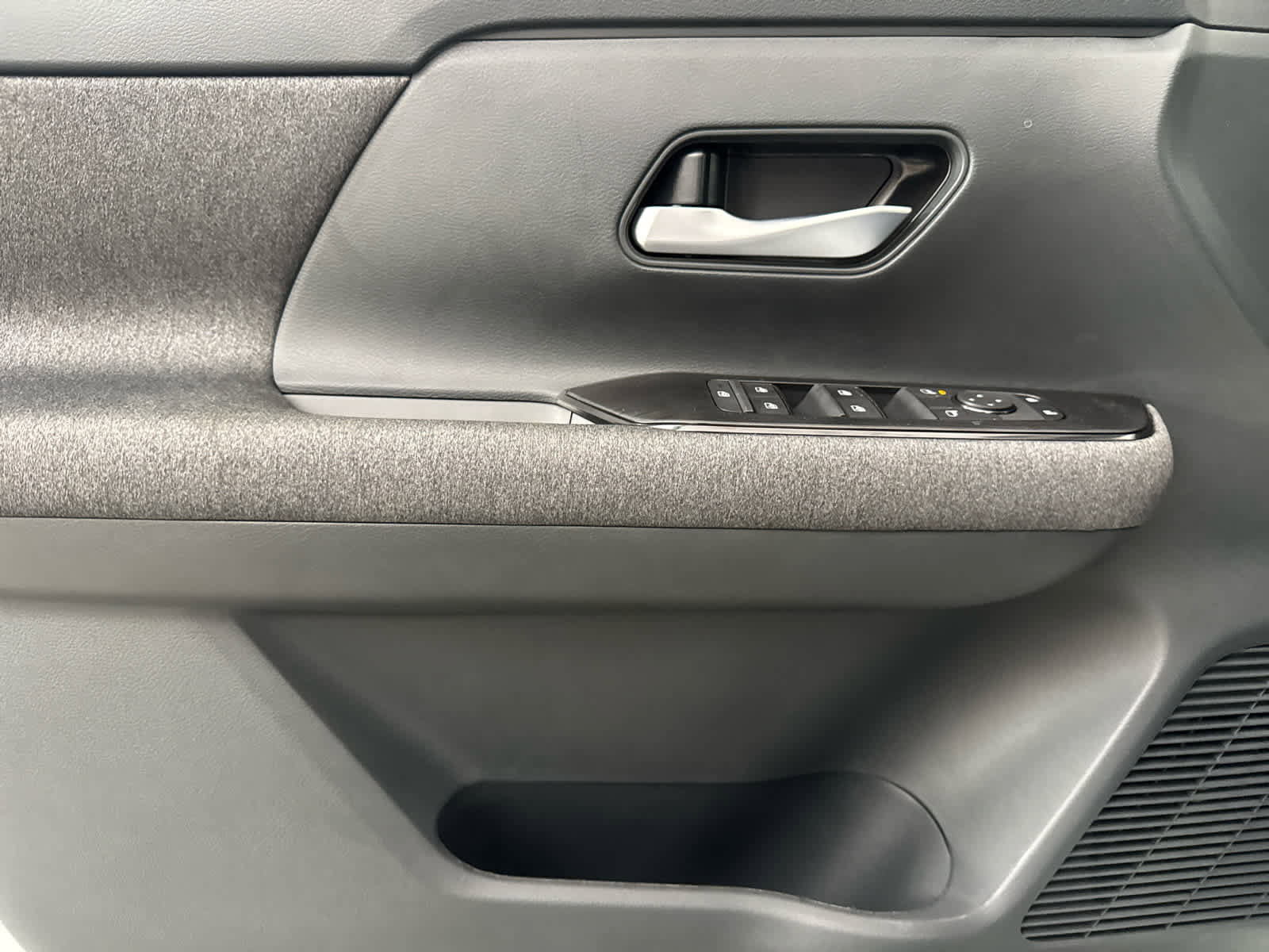 New 2026 Nissan Kicks SV image 14