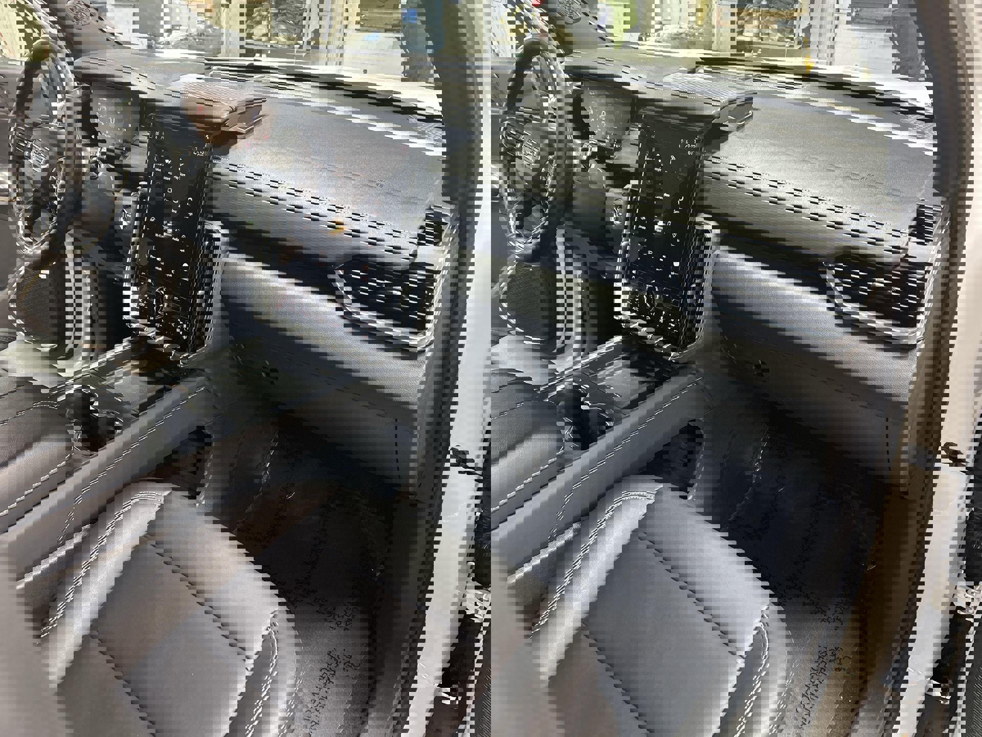 Certified 2024 GMC Acadia Elevation image 30