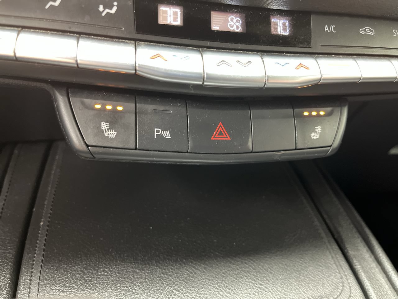 Used 2019 Cadillac XT4 Sport AWD/4WD image 23