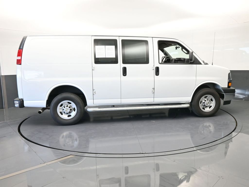 Used 2024 Chevrolet Express 2500 w/ Driver Convenience Package image 7