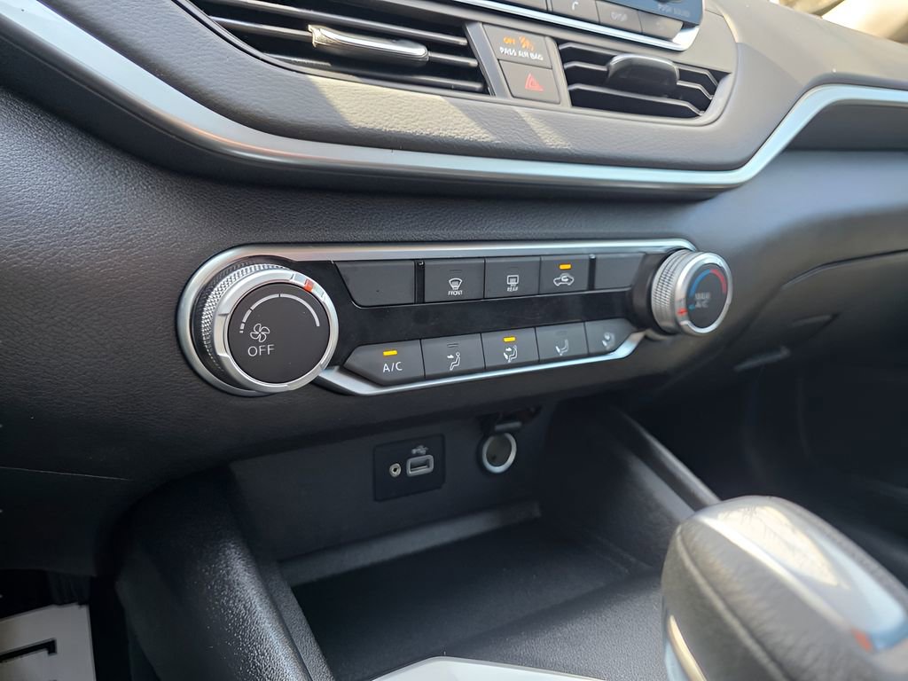 Used 2024 Nissan Altima 2.5 S image 19
