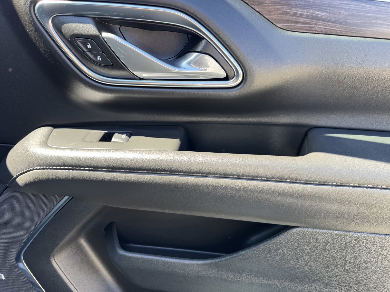 Used 2024 Chevrolet Tahoe LT image 9