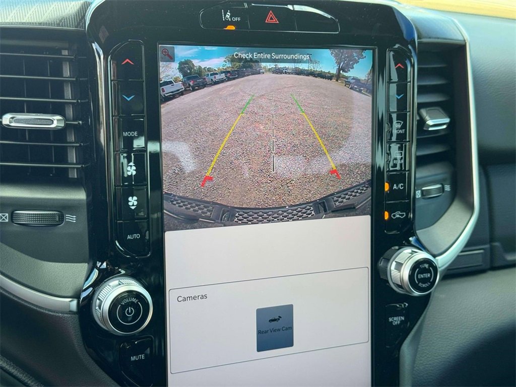 New 2026 RAM 1500 4x4 Crew Cab image 21