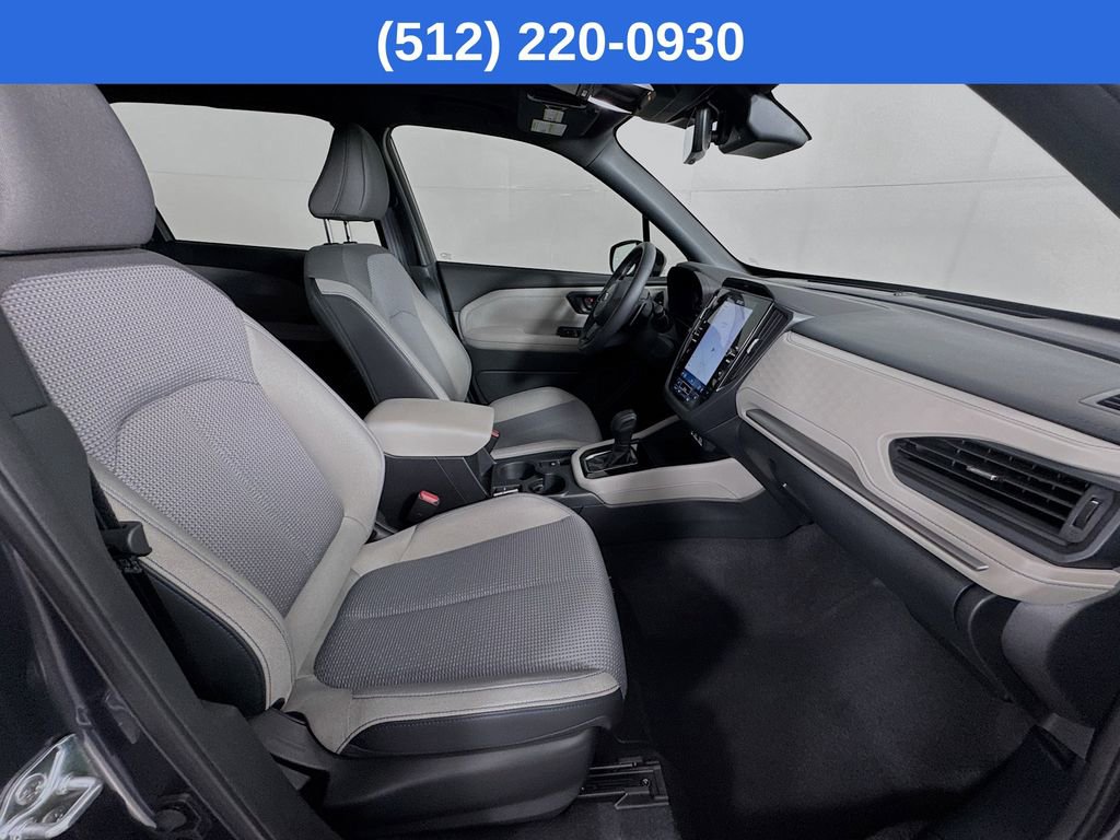 Used 2025 Subaru Forester Premium image 36