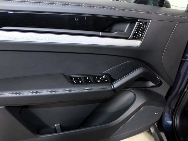 Certified 2024 Porsche Cayenne Coupe image 19