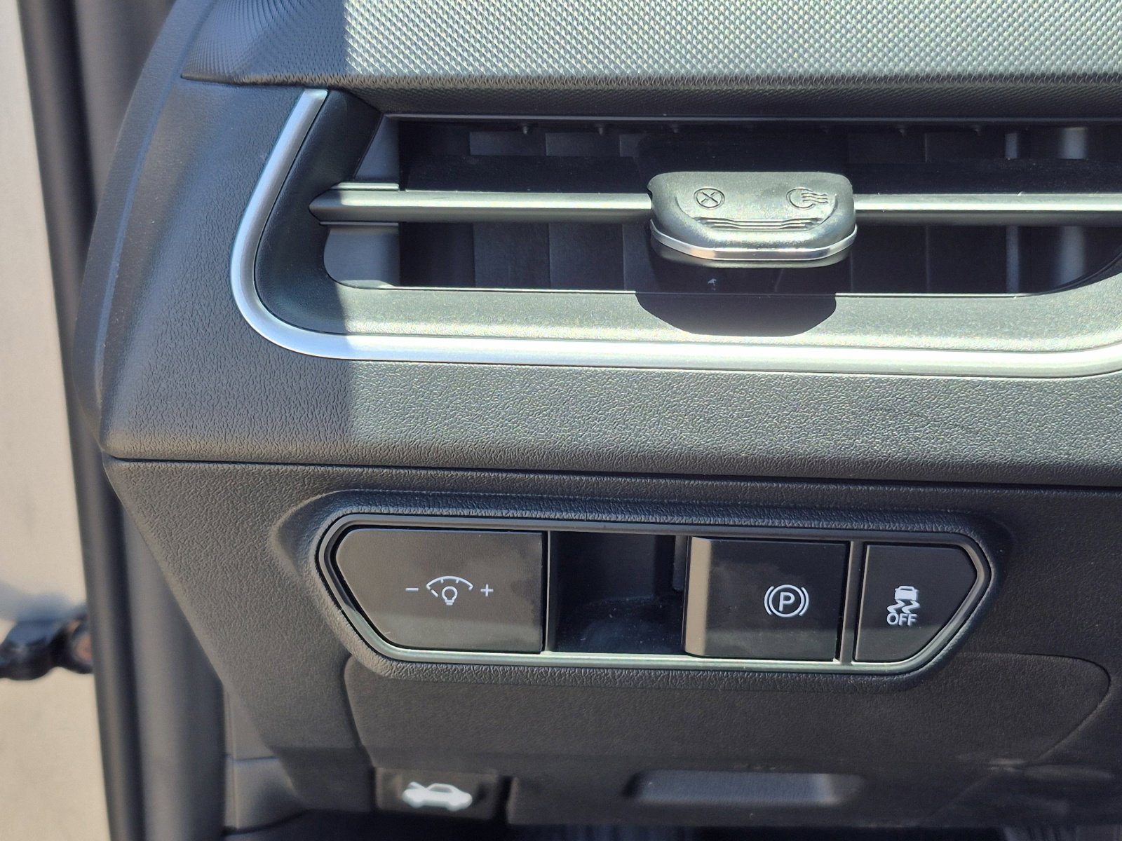 Used 2025 Kia K4 FWD image 33