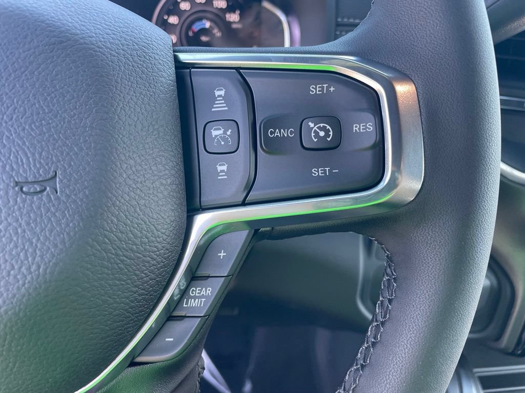 New 2026 RAM 2500 Laramie AWD/4WD image 30