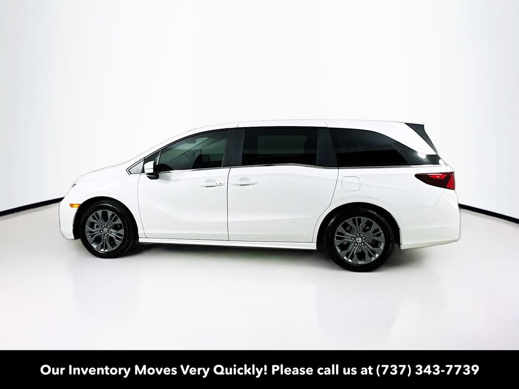 Used 2026 Honda Odyssey Touring image 4