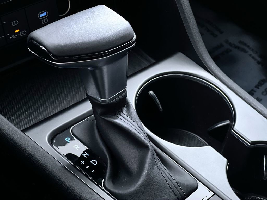 Used 2025 Hyundai Sonata SE image 22