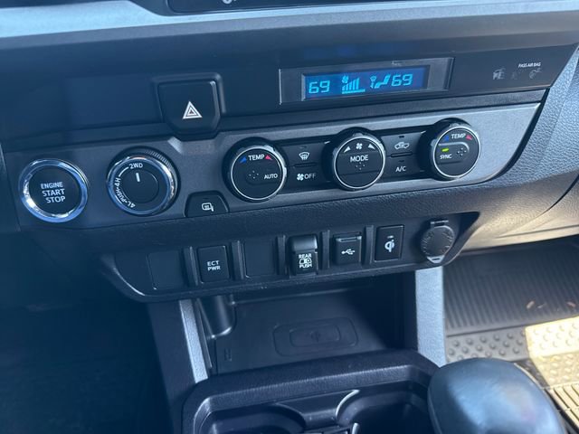 Used 2021 Toyota Tacoma TRD Sport w/ Blackout Package (TMS) AWD/4WD image 30
