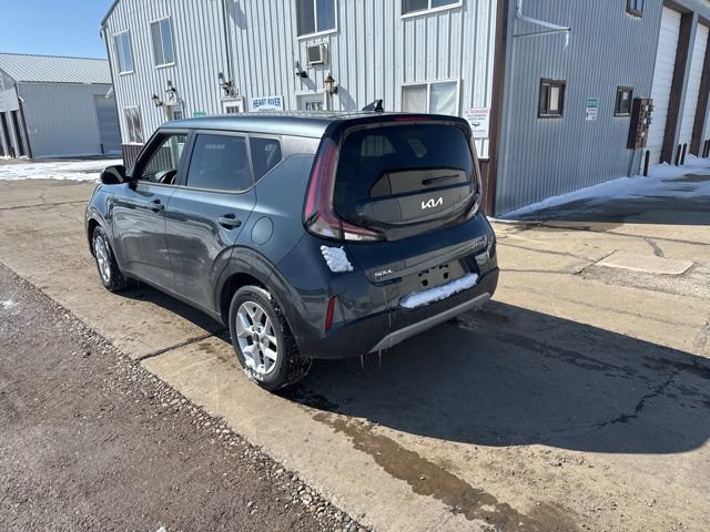 Used 2023 Kia Soul LX w/ LX Technology Package image 5
