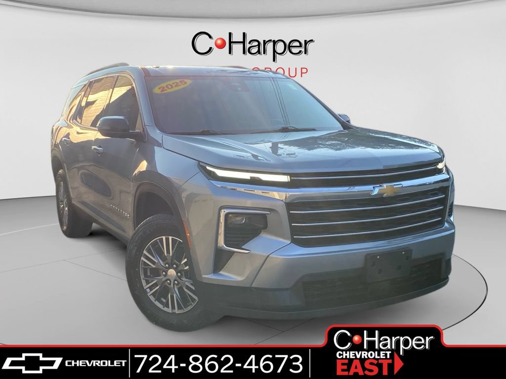 Certified 2025 Chevrolet Traverse LT AWD/4WD image 1