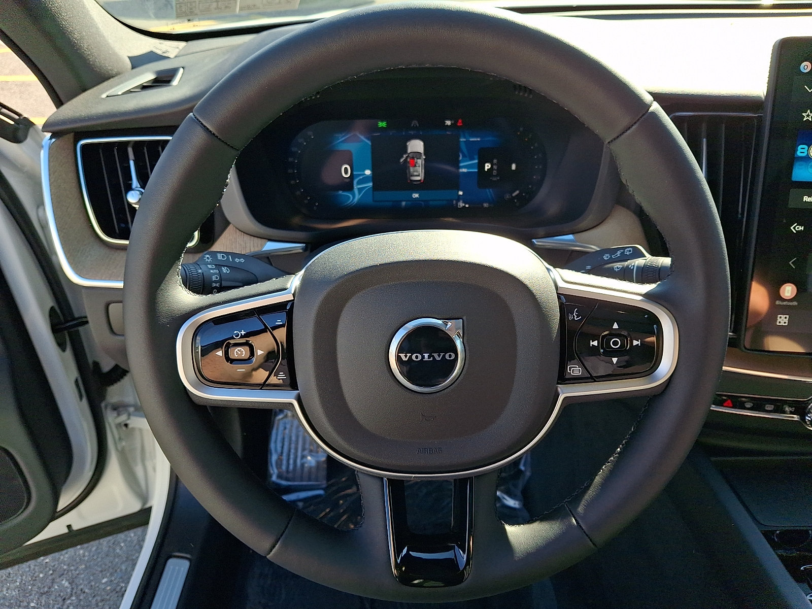 New 2026 Volvo XC60 B5 Plus w/ Protection Package Premier AWD/4WD image 17