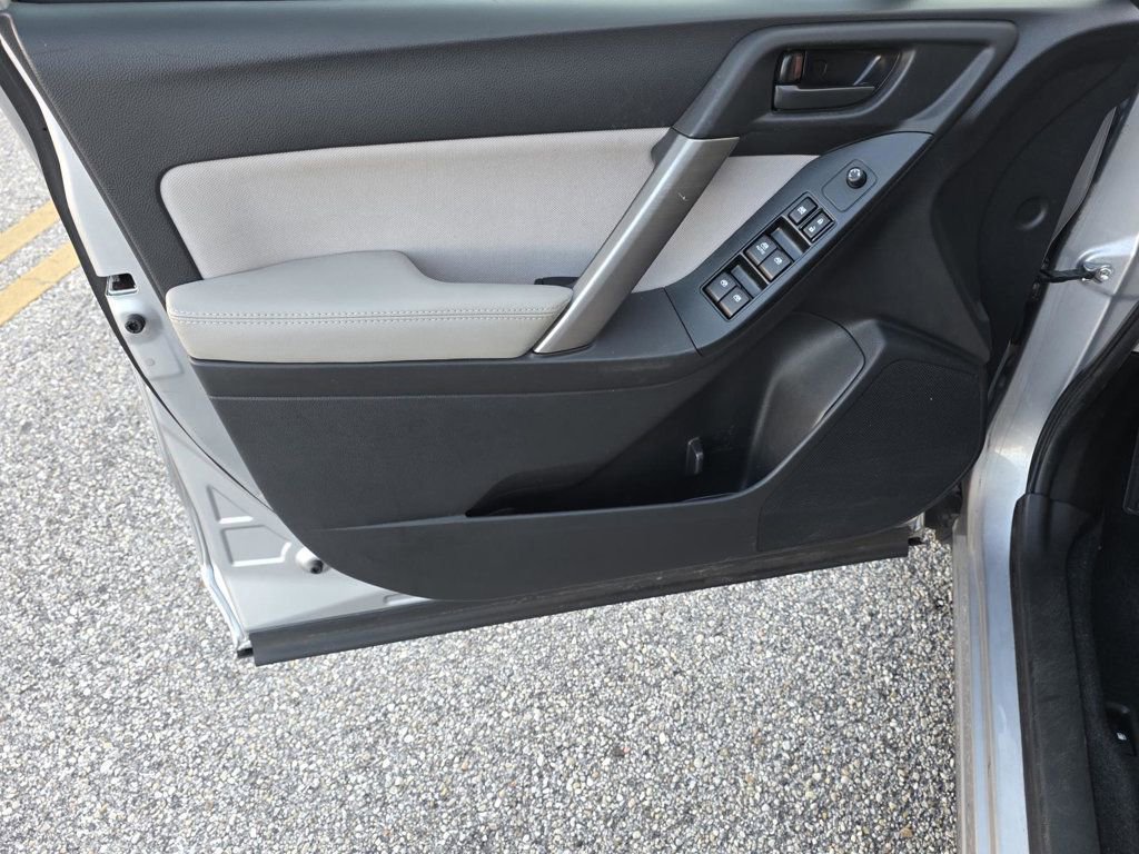 Used 2016 Subaru Forester 2.5i Premium w/ All-Weather Package image 29