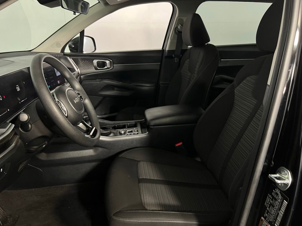 Used 2024 Kia Sorento LX image 20
