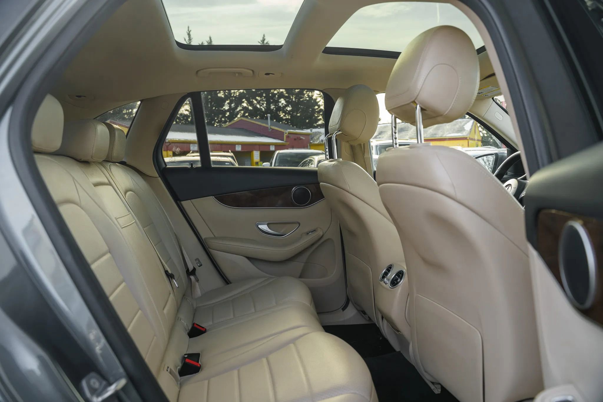 Used 2018 Mercedes-Benz GLC 300 GLC 300 4MATIC Sport Utility 4 image 12