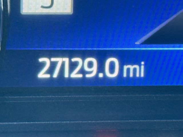 Used 2022 Ford Explorer XLT w/ Equipment Group 202A image 17