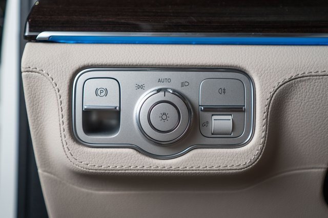 New 2026 Mercedes-Benz GLS 450 4MATIC image 17