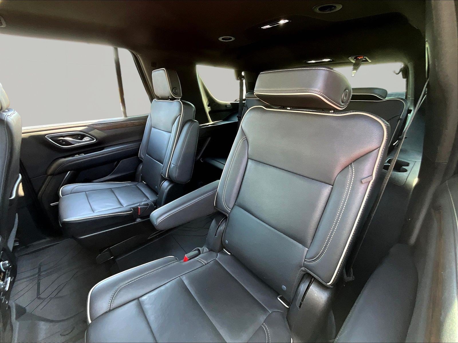 Used 2021 Chevrolet Tahoe Premier AWD/4WD image 22
