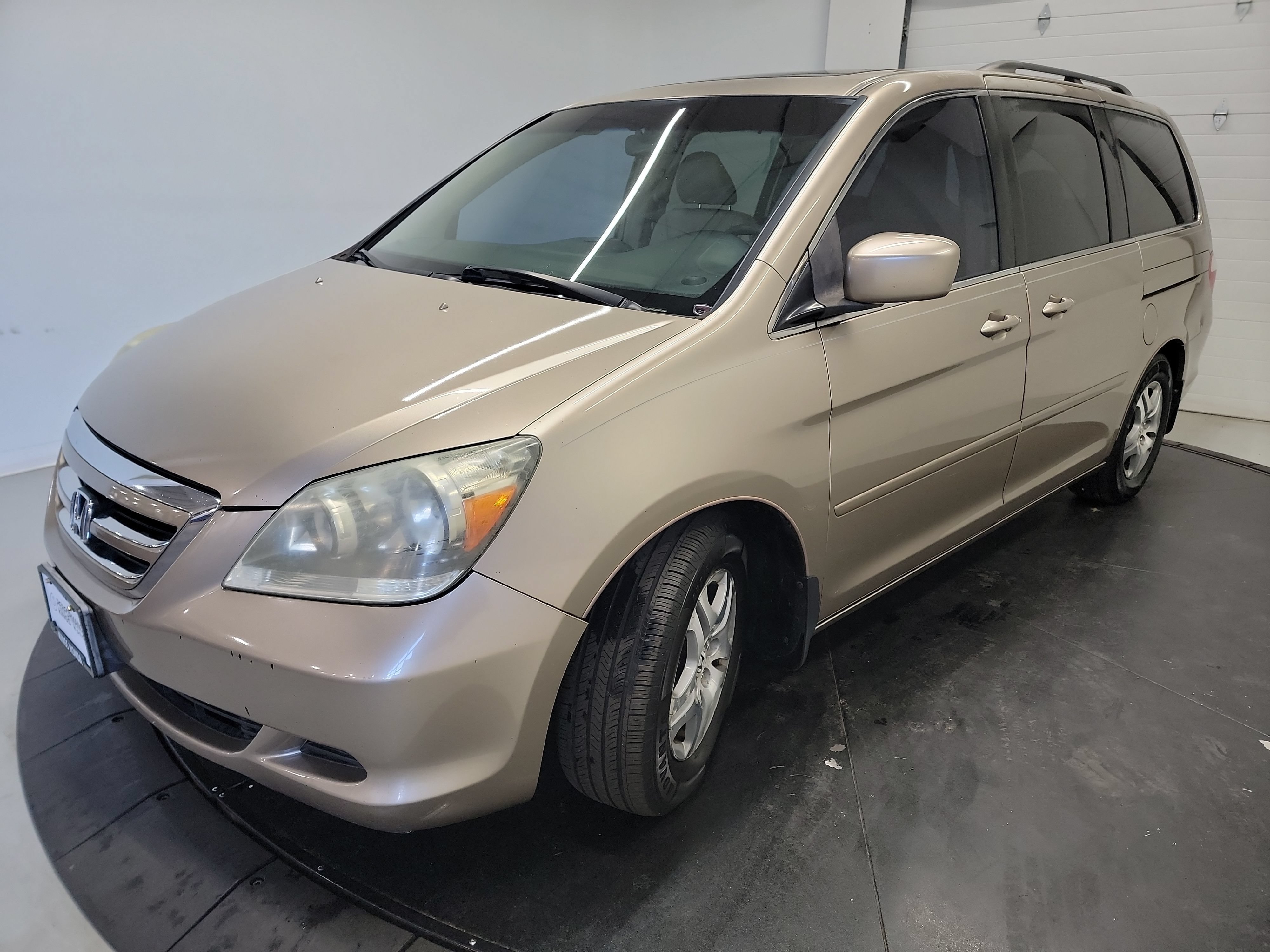 Used 2005 Honda Odyssey EX-L image 3