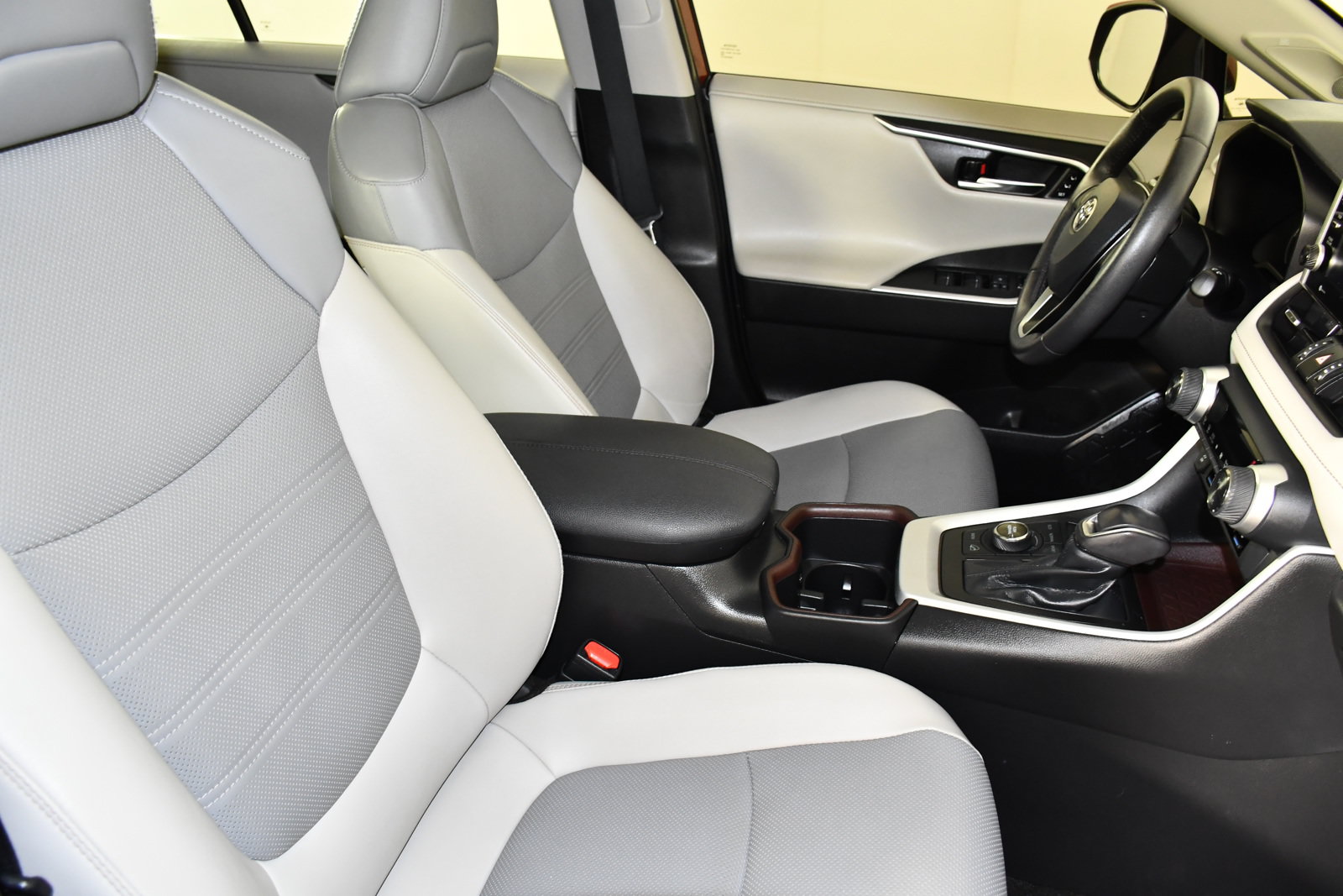 Used 2022 Toyota RAV4 Limited w/ Limited Grade Weather Package AWD/4WD image 43