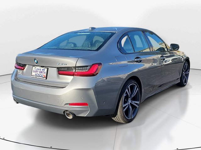 Used 2023 BMW 330i Sedan w/ Premium Package RWD image 3